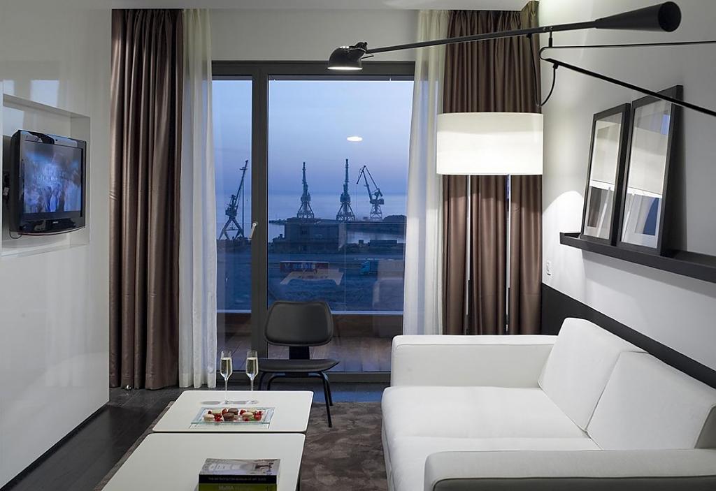 Роскошный отель отель The Met Hotel в Салониках