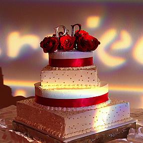 cutting-the-cake-ceremony-16