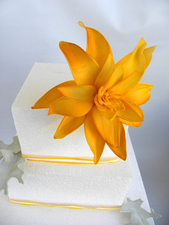 edible-flower-ideas-for-your-wedding-table