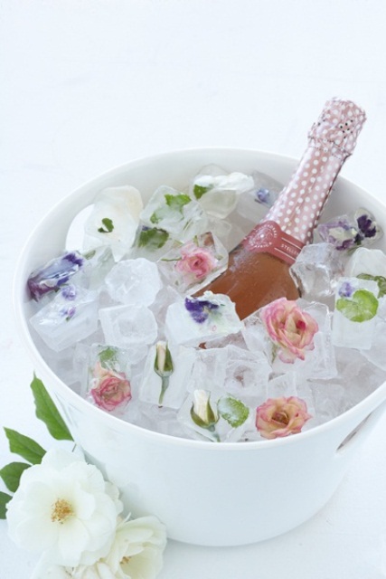 edible-flower-ideas-for-your-wedding-table