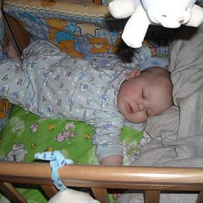sleeping-babies-funny-pictures-15