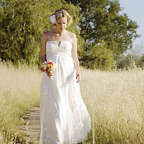 beautiful-maternity-wedding-dresses-02