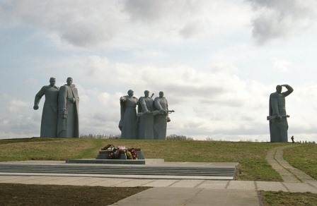 Памятник в Дубосеково