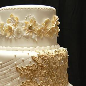 gold-and-white-wedding-ideas-02