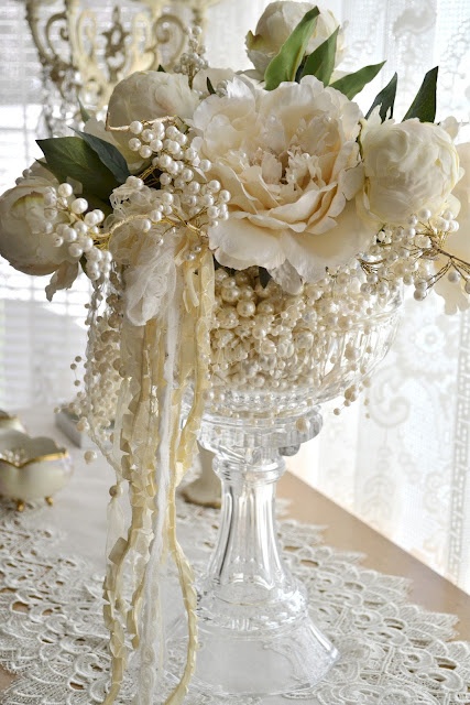 gold-and-white-wedding-ideas-04