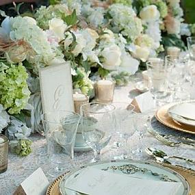 gold-and-white-wedding-ideas-09