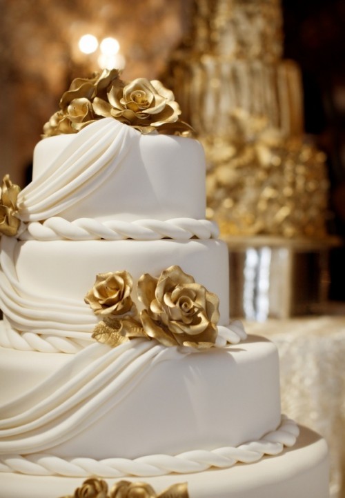 gold-and-white-wedding-ideas-22