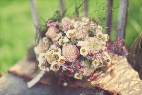 spring-vintage-bohemian-wedding-shoot-02