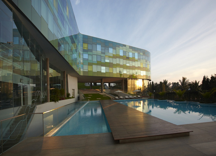 Роскошный отель Vivanta в Бангалоре