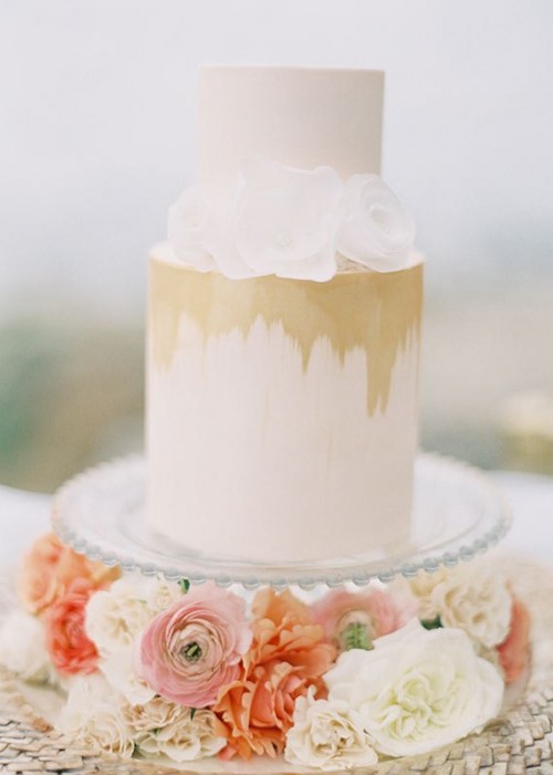 Цветы на свадебном торте