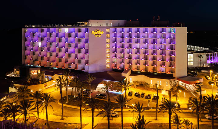 Интерьер отеля Hard Rock Hotel & Casino на Ибице, Испания