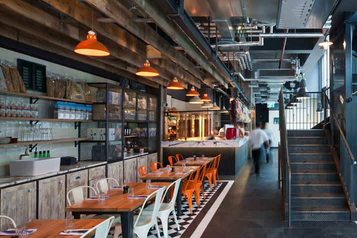 Ресторан в торговом центре Westfield Stratford City
