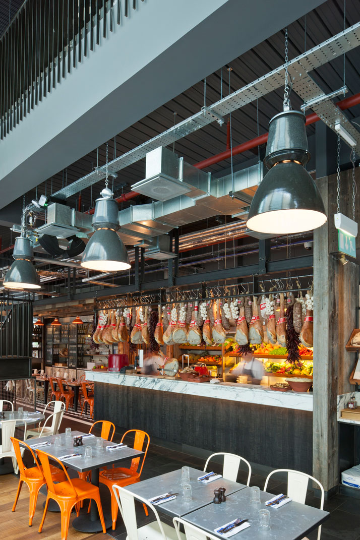 Ресторан в торговом центре Westfield Stratford City