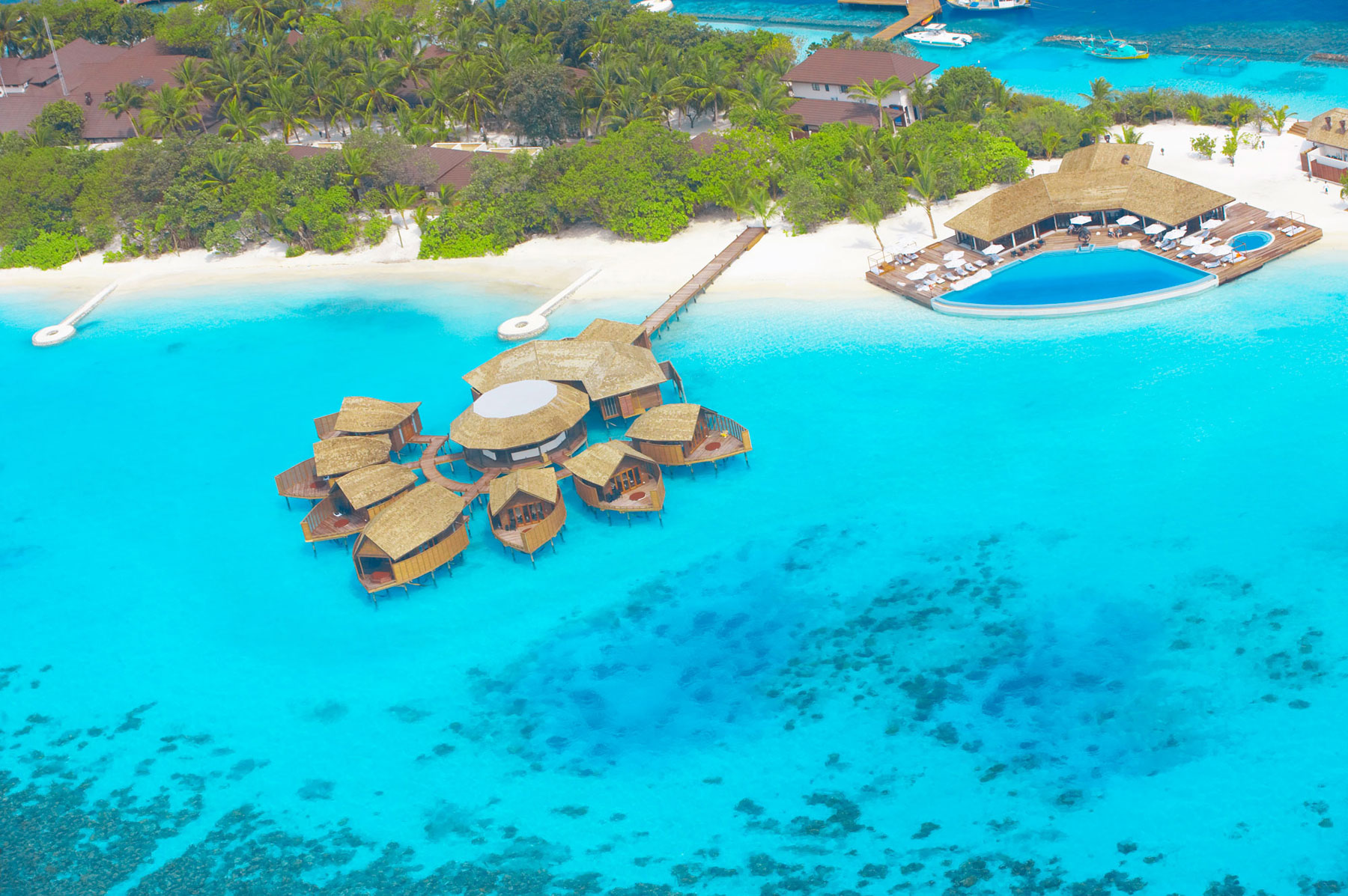 Курорт Lily Beach Resort & Spa, Huvahendhoo, Мальдивы