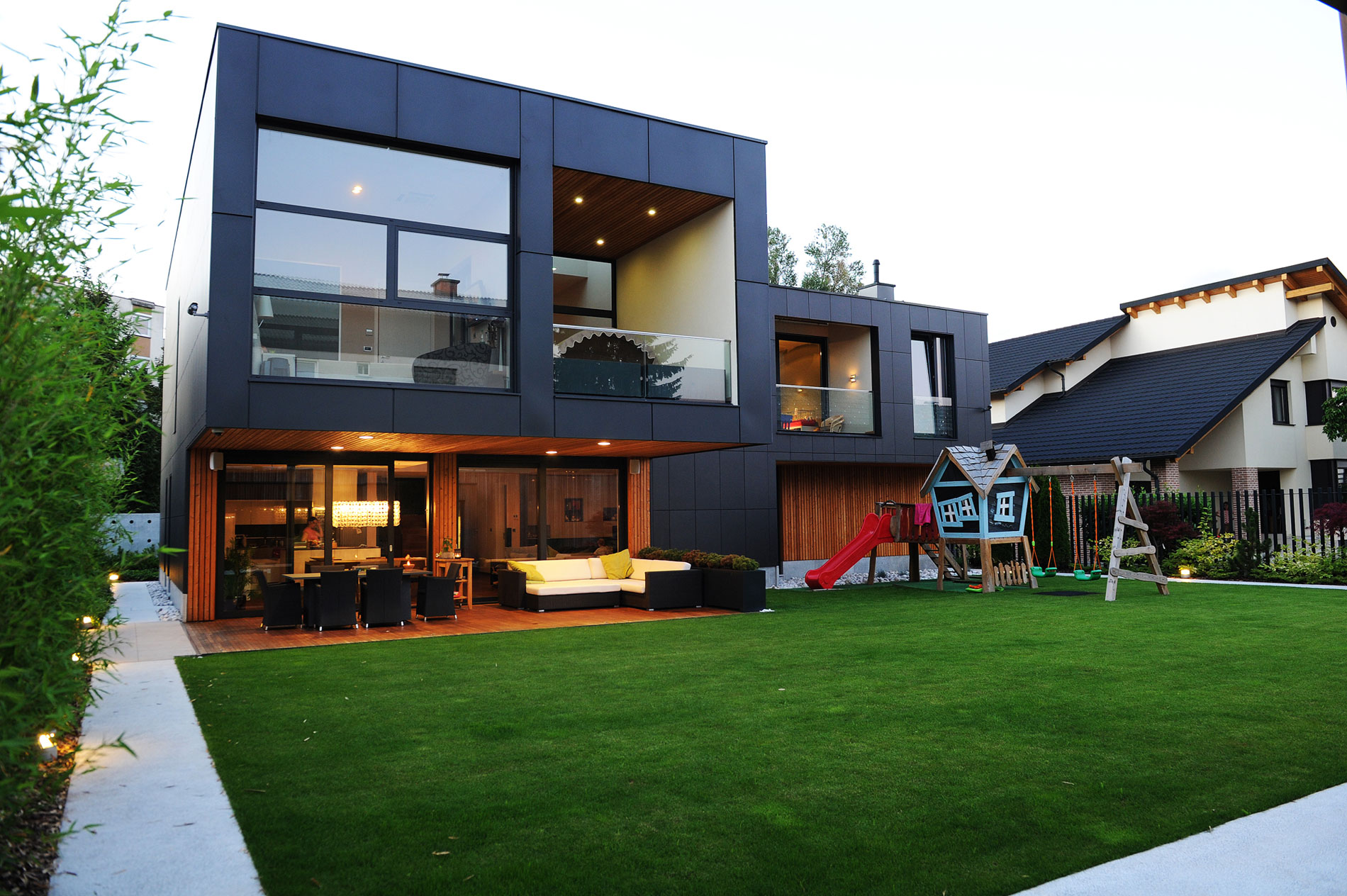 Villa black