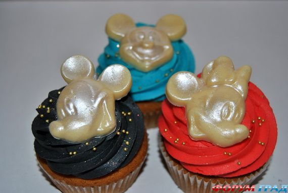 disney-cake-cupcake-ideas-46