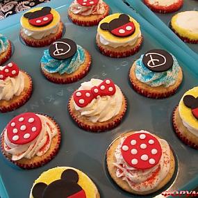 disney-cake-cupcake-ideas-18