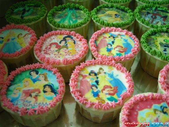 disney-cake-cupcake-ideas-33