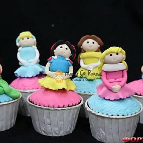 disney-cake-cupcake-ideas-35