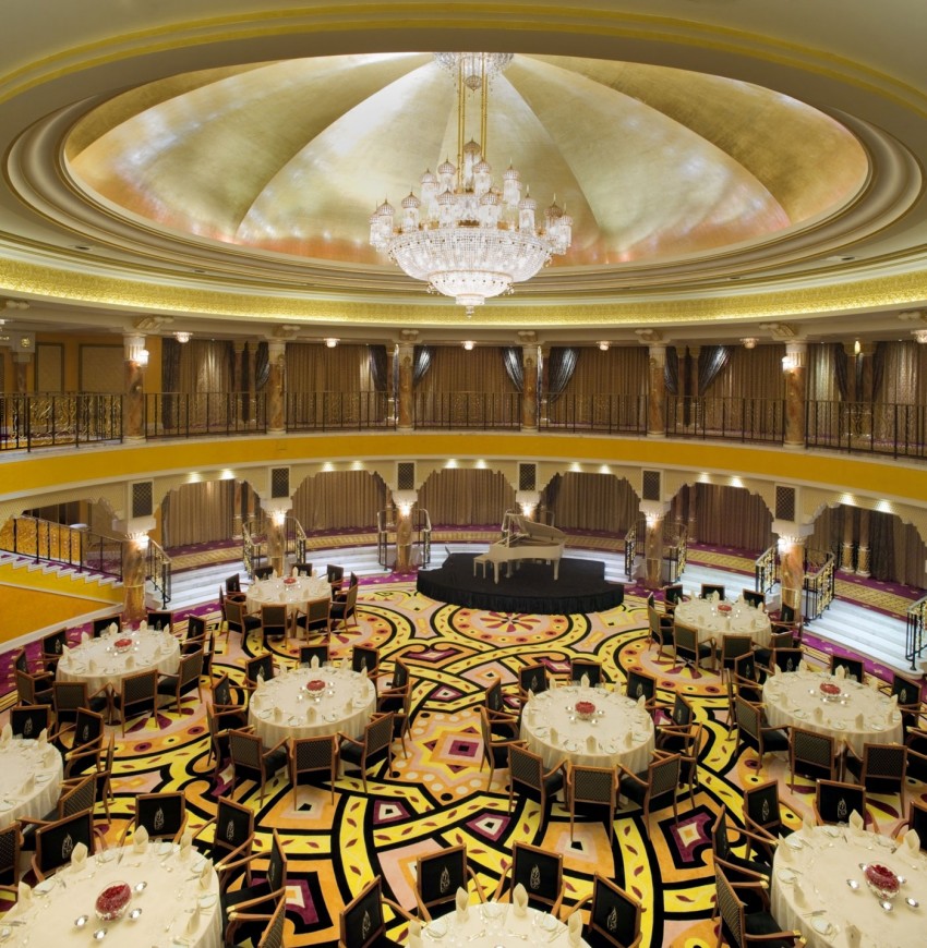 Дизайн интерьера отеля Burj Al Arab в ОАЭ