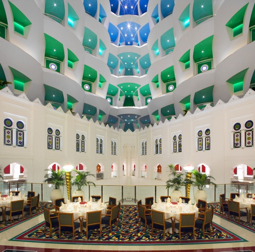 Дизайн интерьера отеля Burj Al Arab в ОАЭ
