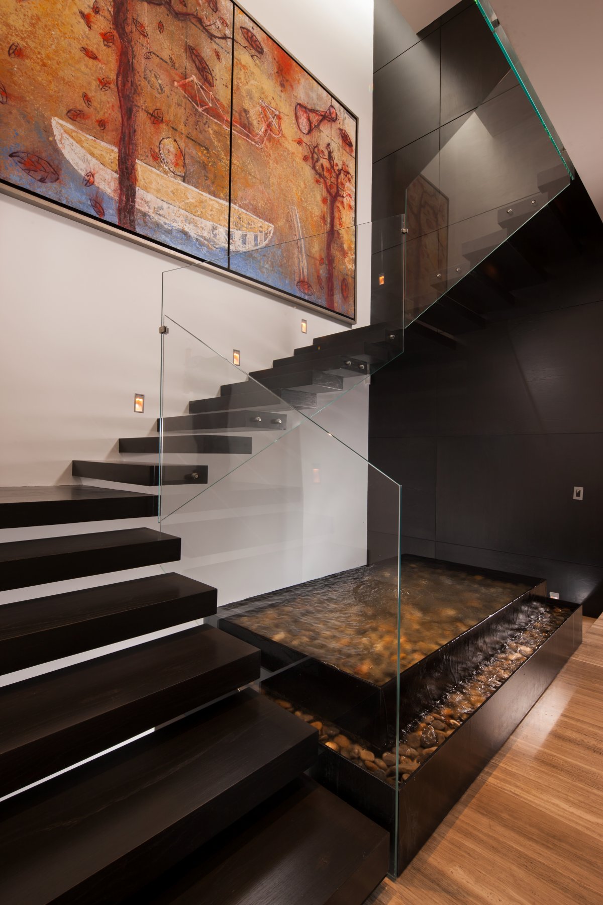 glass-staircase-walls-stand-12