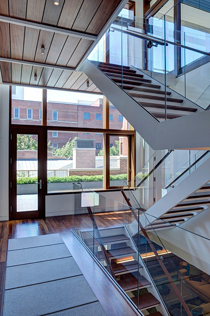 glass-staircase-walls-stand-15