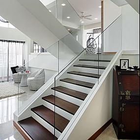 glass-staircase-walls-stand-17