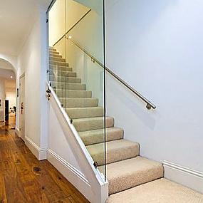 glass-staircase-walls-stand-8