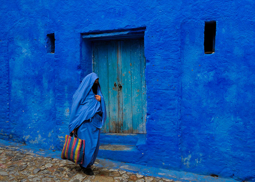 morocco-blue-walls-town-chefchaouen-16