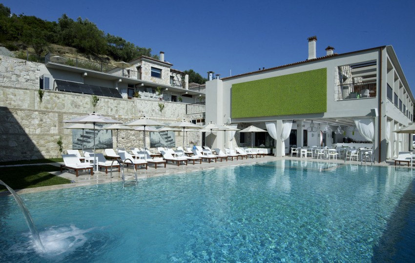 Отель Salvator Villas & Spa Hotel с бассейном в Греции
