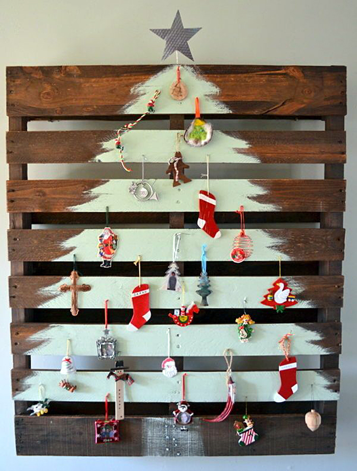 wall-trees-small-christmas-1