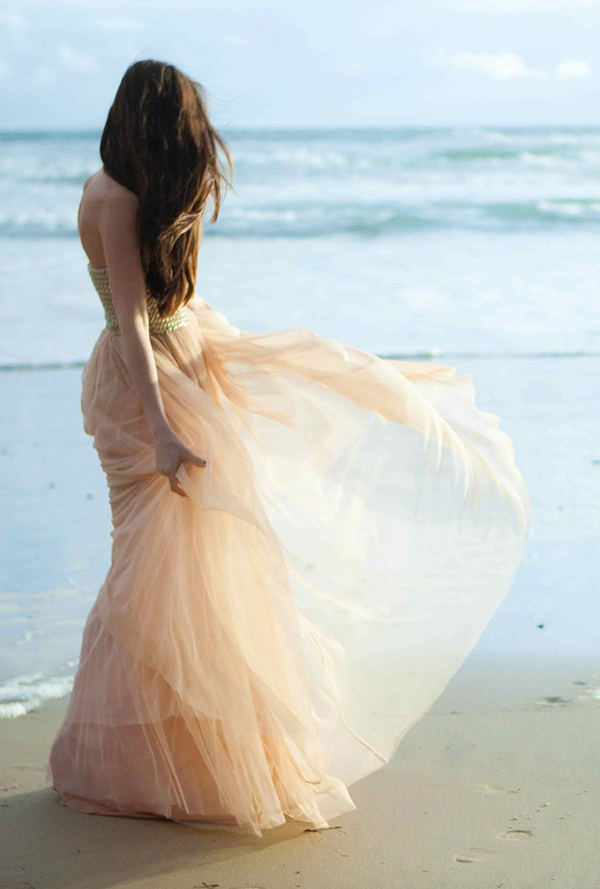 Нежное летнее платье для пляжной свадьбы