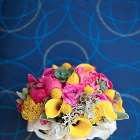 beautiful-bright-summer-wedding-bouquets-06