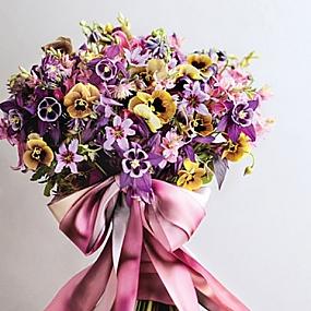 beautiful-bright-summer-wedding-bouquets-27