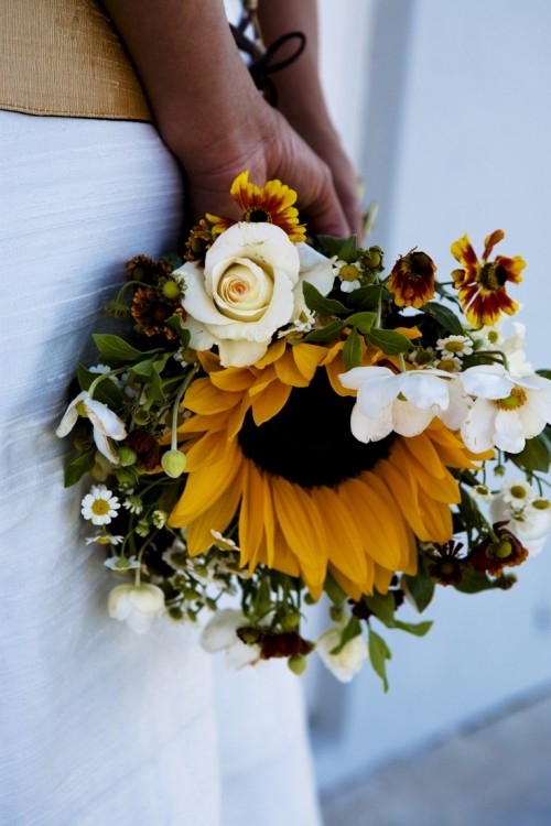 beautiful-bright-summer-wedding-bouquets-37