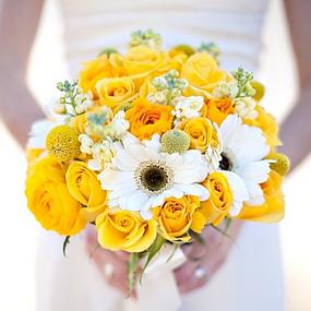 beautiful-bright-summer-wedding-bouquets-39
