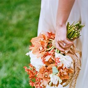 beautiful-bright-summer-wedding-bouquets-56