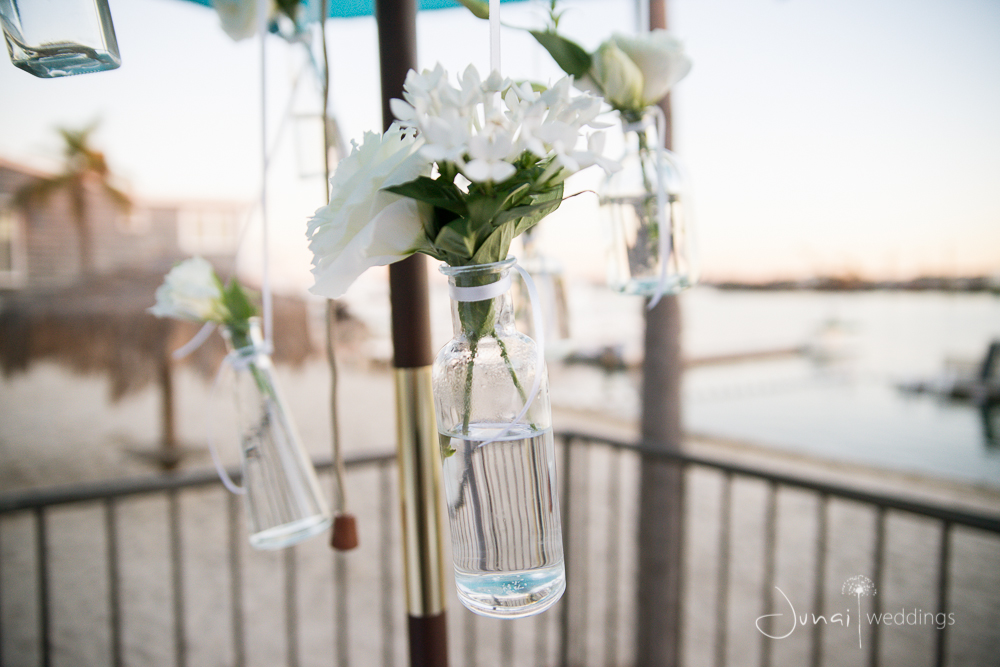 cheerful-coastal-wedding-17