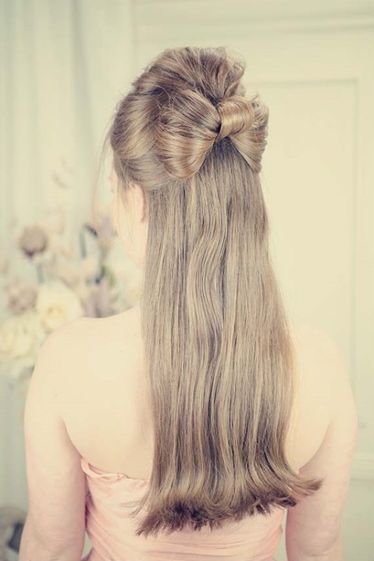 Потрясающая идея свадебной прически для длинных волос