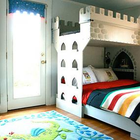 modern-boys-bedroom-with-a-castle-bunk-bed-1