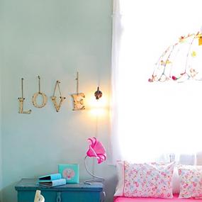 simple-and-fresh-ideas-for-teen-girls-room-5