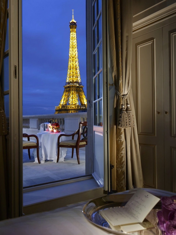 Shangari-La Hotel Paris во Франции