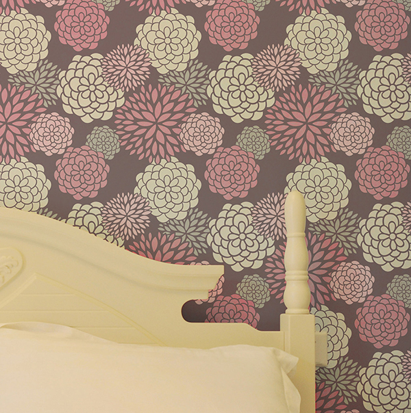 stenciled-wall-pattern-in-bedroom