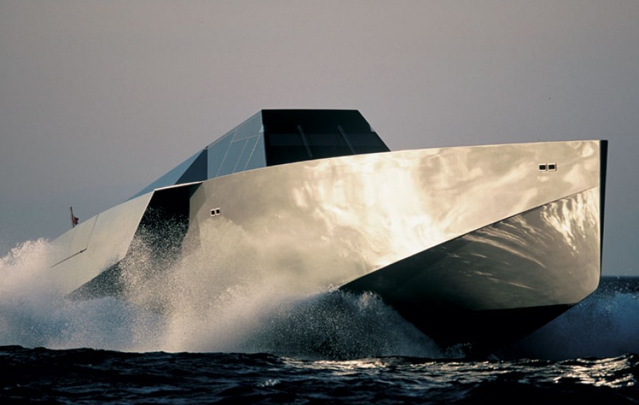 118-wallypower-yacht