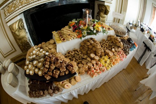 the-cookie-table-diy-reception-ideas-04