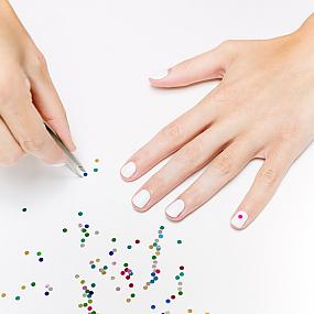 confetti-manicure-02