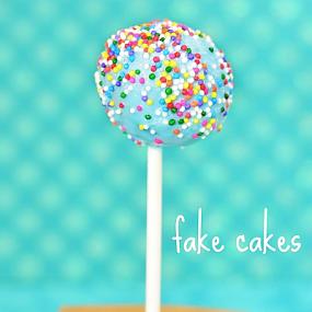 fake-cakes-cake-pops-09