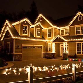 outdoor-christmas-lighting-decorations-18