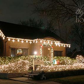 outdoor-christmas-lighting-decorations-31